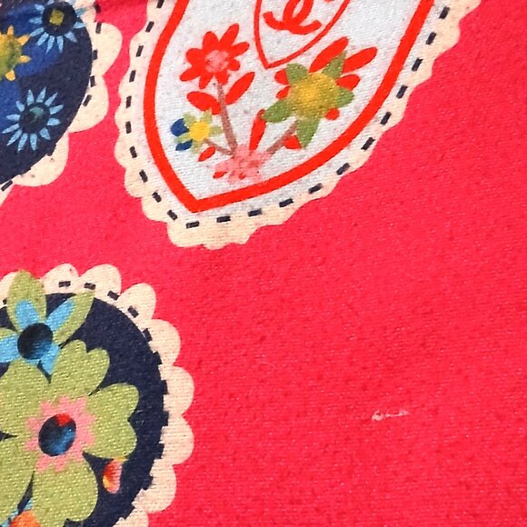 CHANEL Luxury Vintage Pink Multi-Color Charmed CC Blanket Scarf Shawl Wrap - Picture 10 of 15